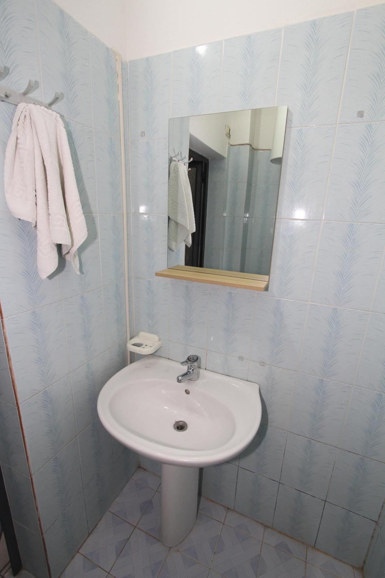 Kompleksi Eli Guest House Дуррес Экстерьер фото