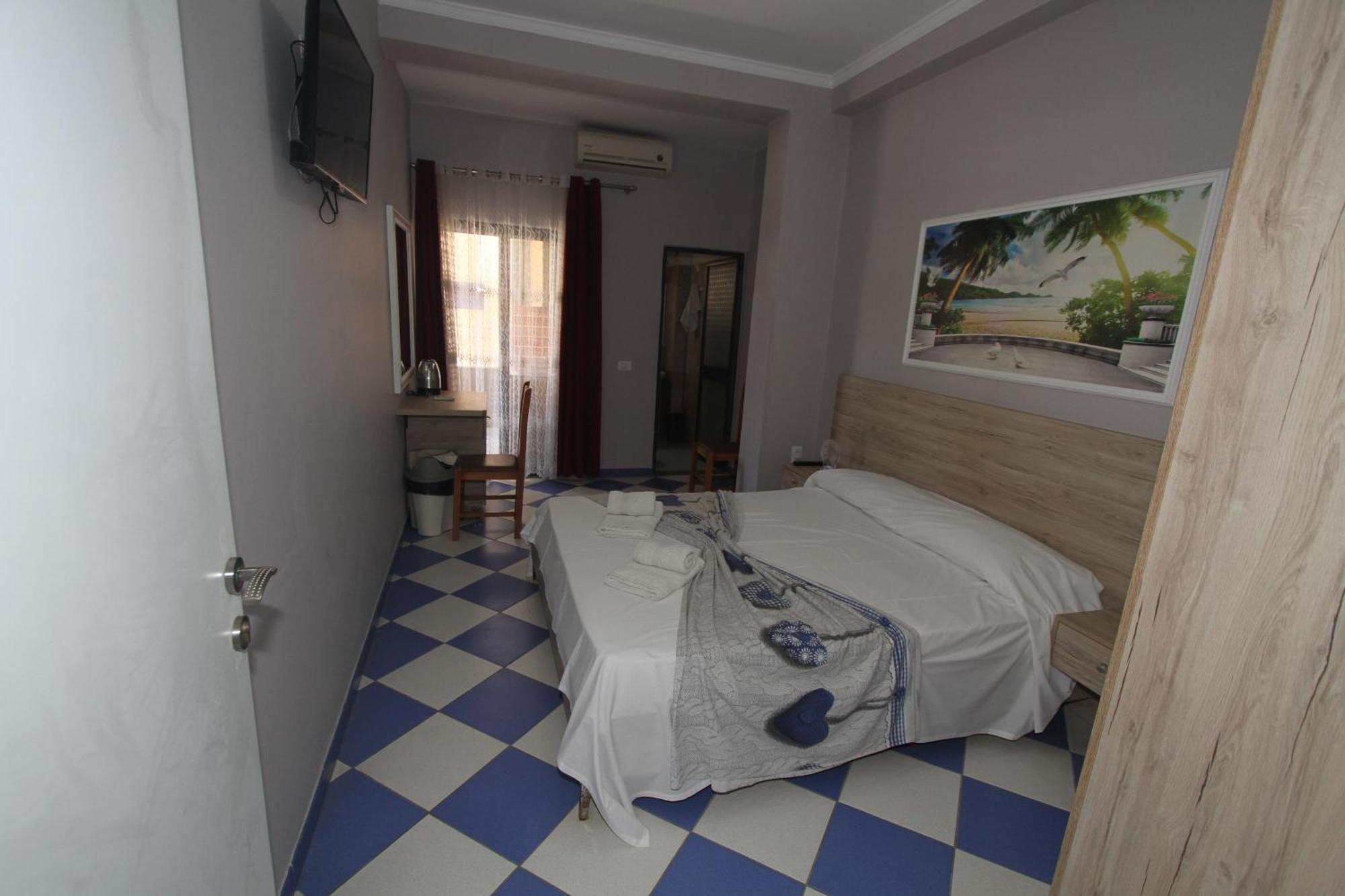 Kompleksi Eli Guest House Дуррес Экстерьер фото
