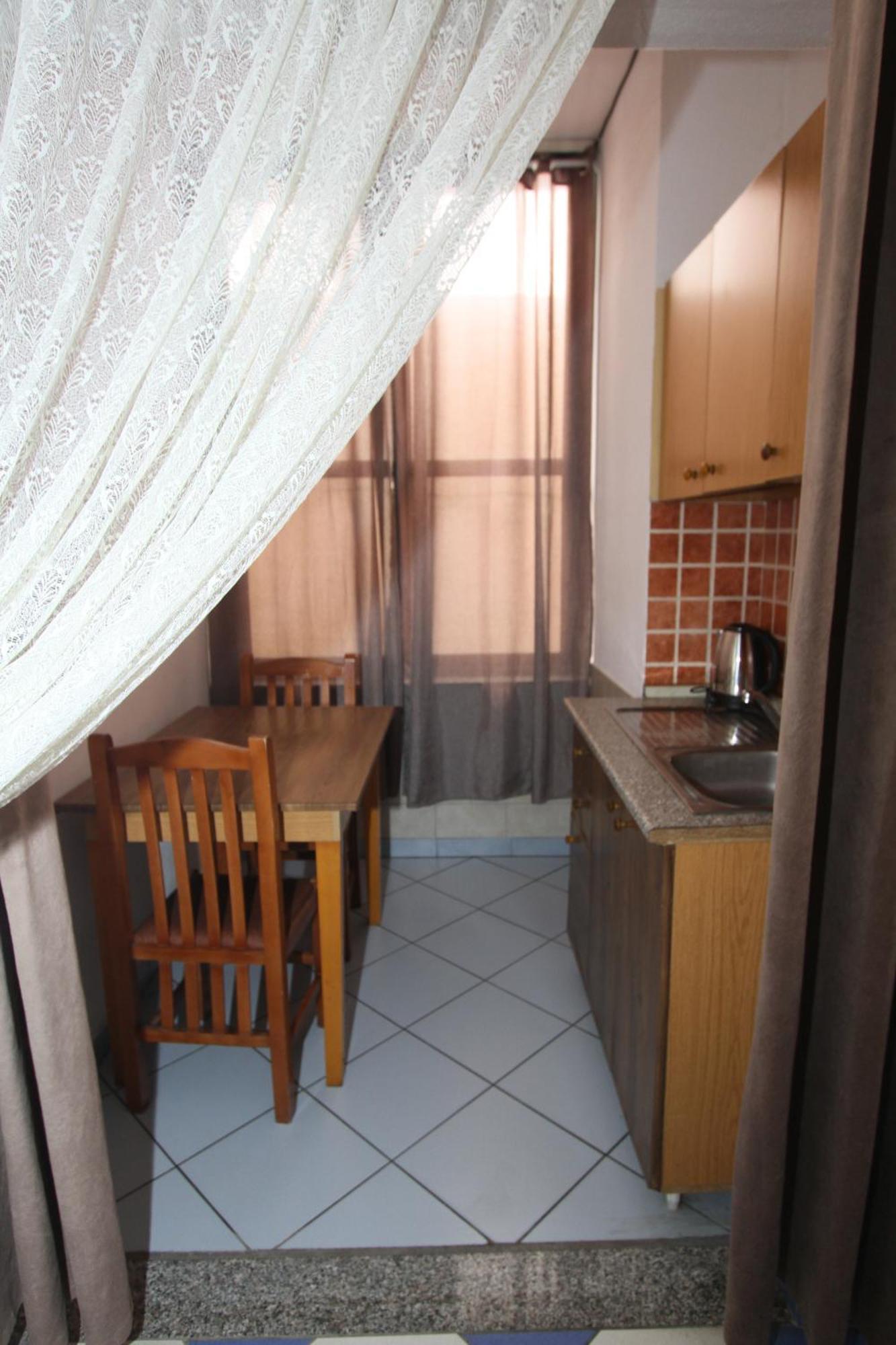 Kompleksi Eli Guest House Дуррес Экстерьер фото
