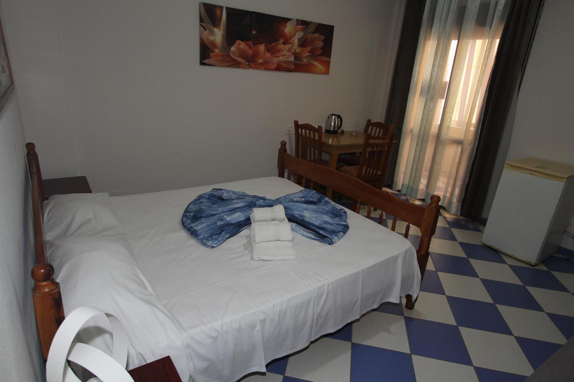 Kompleksi Eli Guest House Дуррес Экстерьер фото